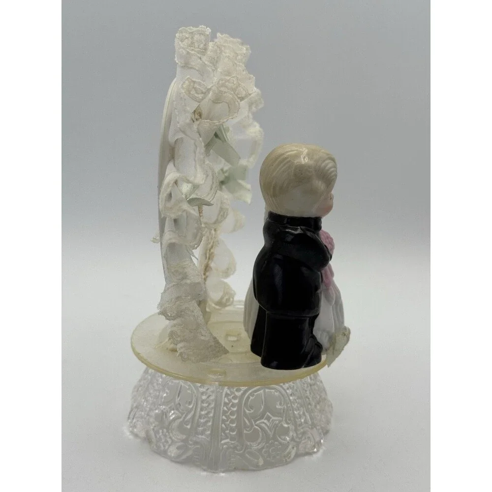 BRIDE & GROOM cute wedding cake-topper vtg 1970s kitschy porcelain figurines